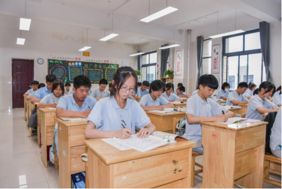 /index/anliheji/2.html